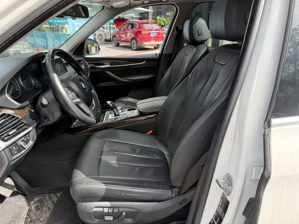 BMW X5 (Import) — миниатюра 7
