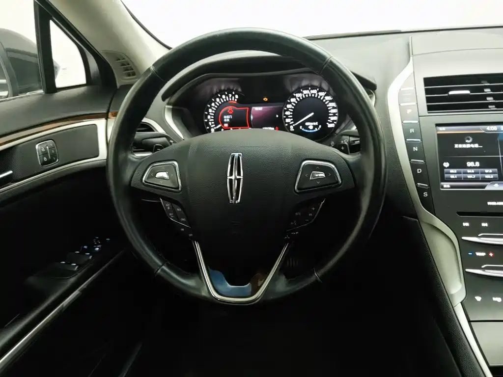 Lincoln MKZ — миниатюра 11