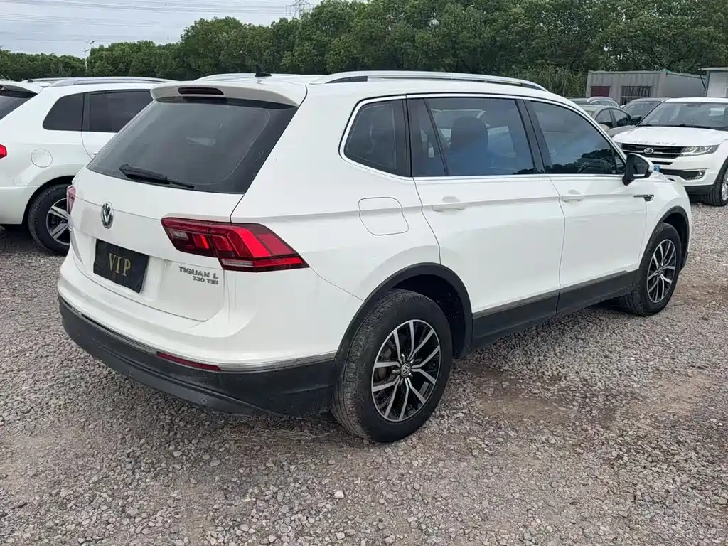 Volkswagen Tiguan L — миниатюра 6