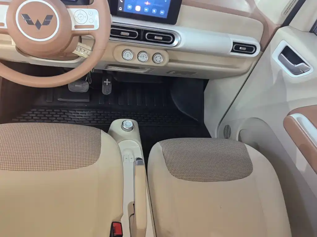 Wuling MINIEV — миниатюра 14