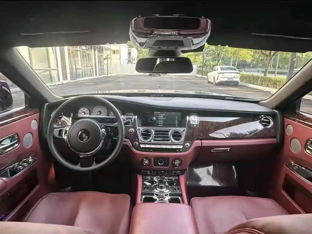 Rolls-Royce Ghost 2010 6.6T Standard