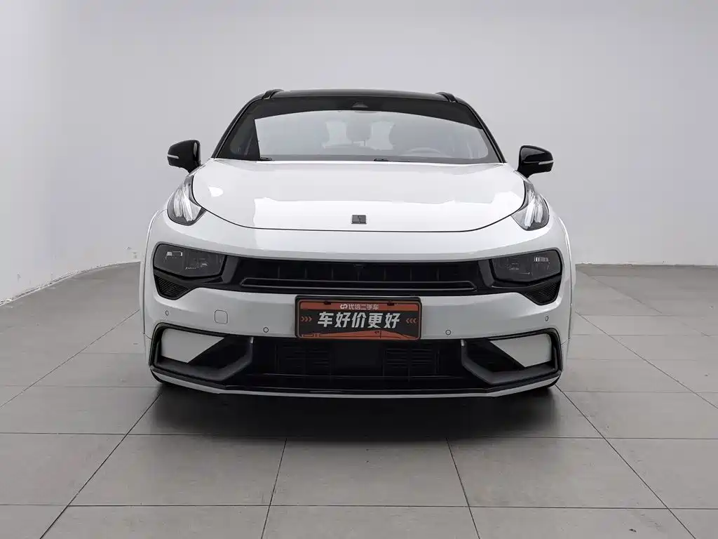 Lynk & Co 02 Hatchback — миниатюра 3