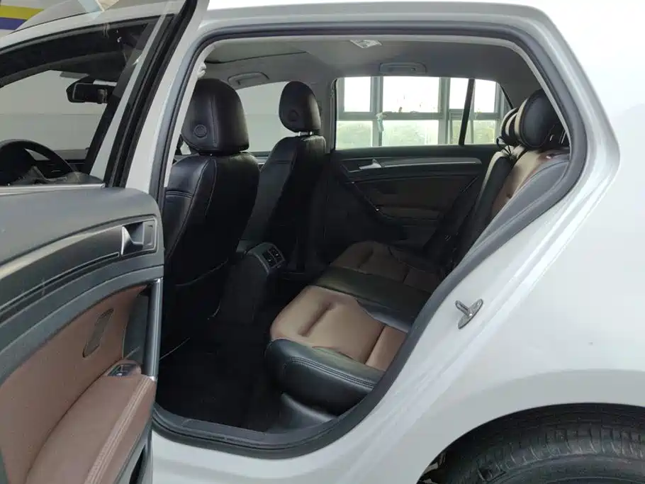 Volkswagen Golf — миниатюра 11