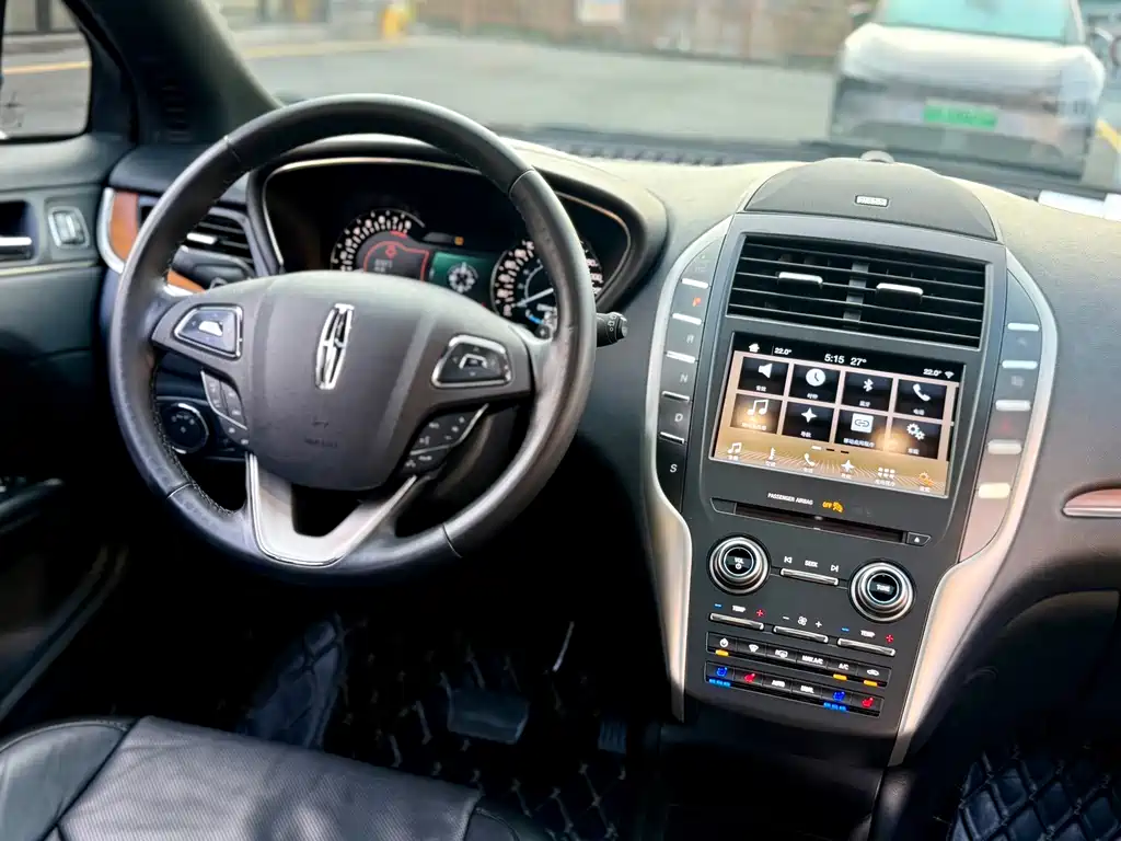 Lincoln MKC — миниатюра 18