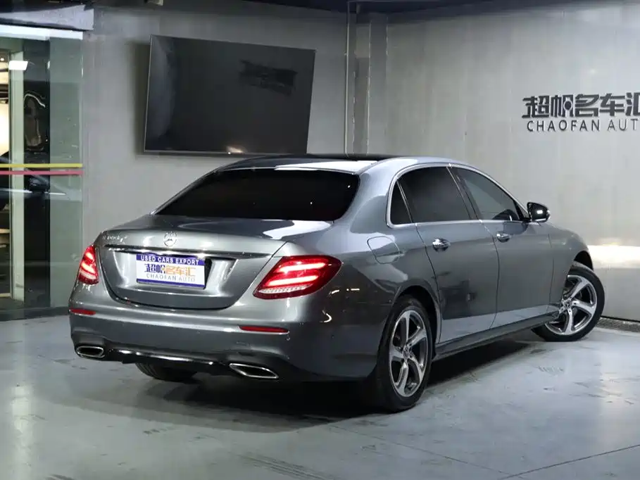 MERCEDES-BENZ E CLASS
