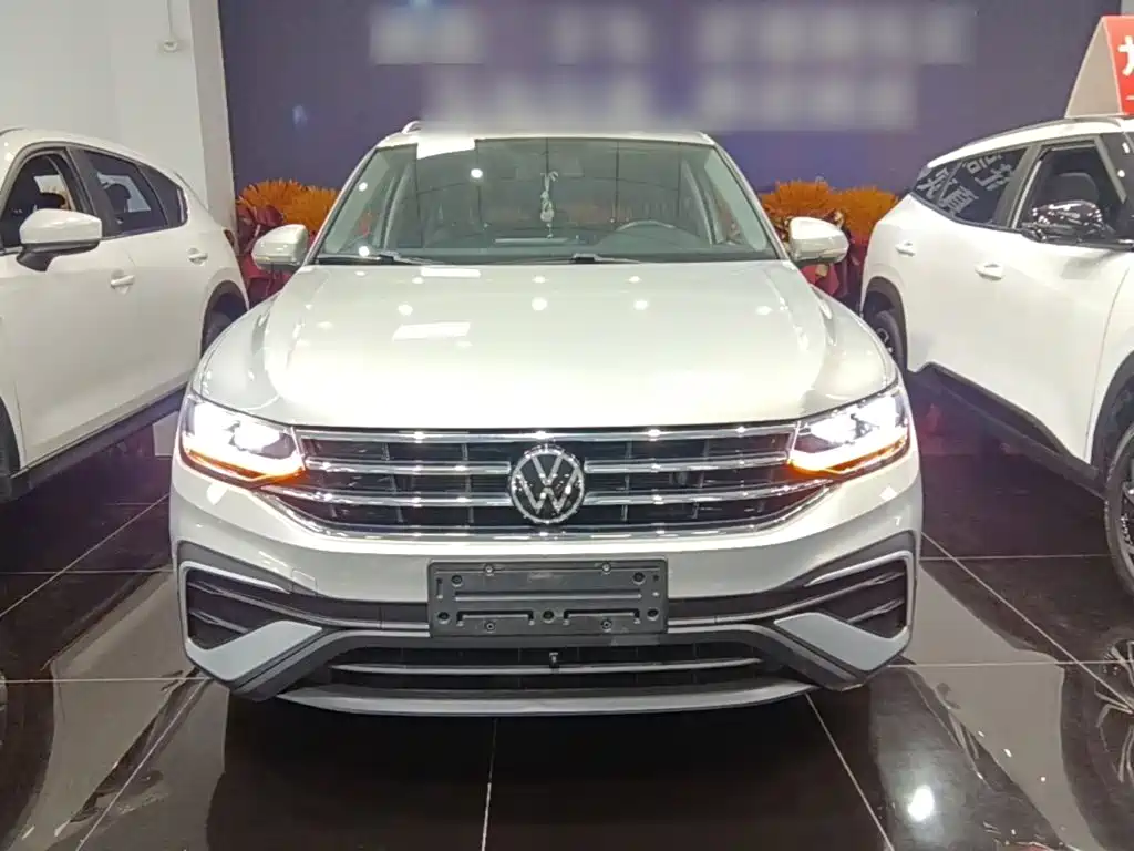 Volkswagen Tiguan L — миниатюра 3
