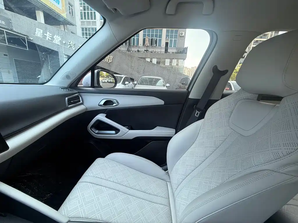 BYD Yuan UP — миниатюра 7
