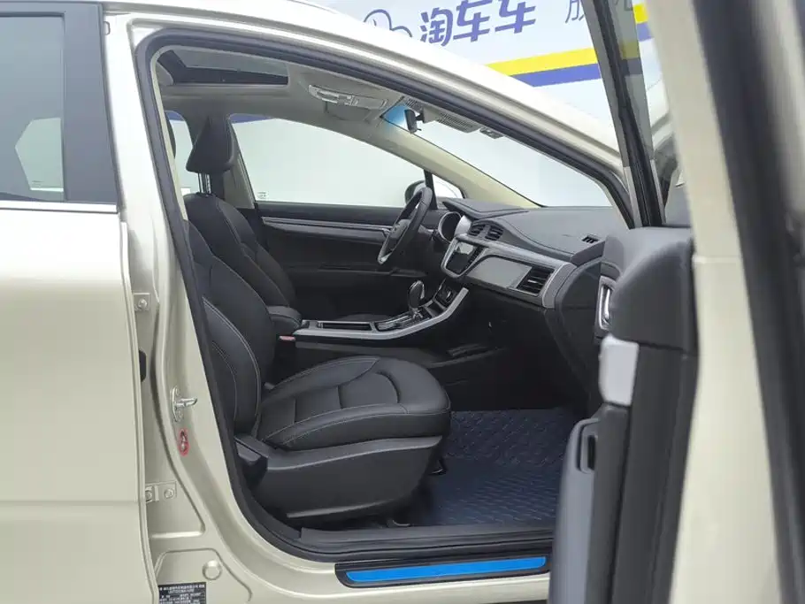 Geely Emgrand GS — миниатюра 8