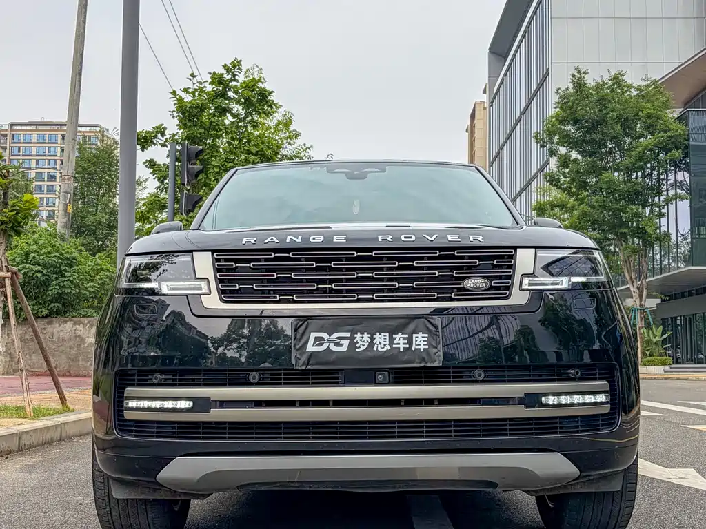 Land Rover Range Rover 2023 3.0 L6 400PS мест Long Wheelbase