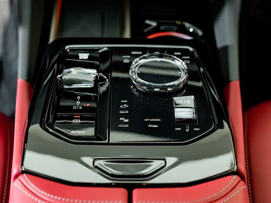 BMW 5 Series — миниатюра 16