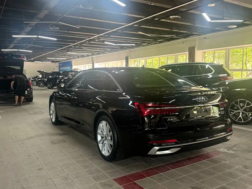 Audi A6L — миниатюра 6