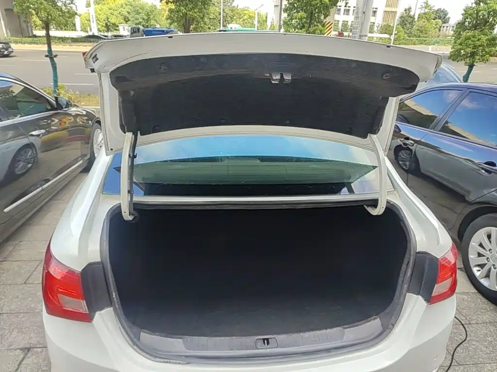 Buick Excelle — миниатюра 19