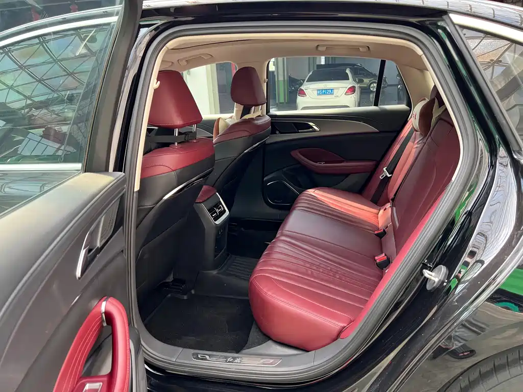 Hongqi Hongqi H5 — миниатюра 5