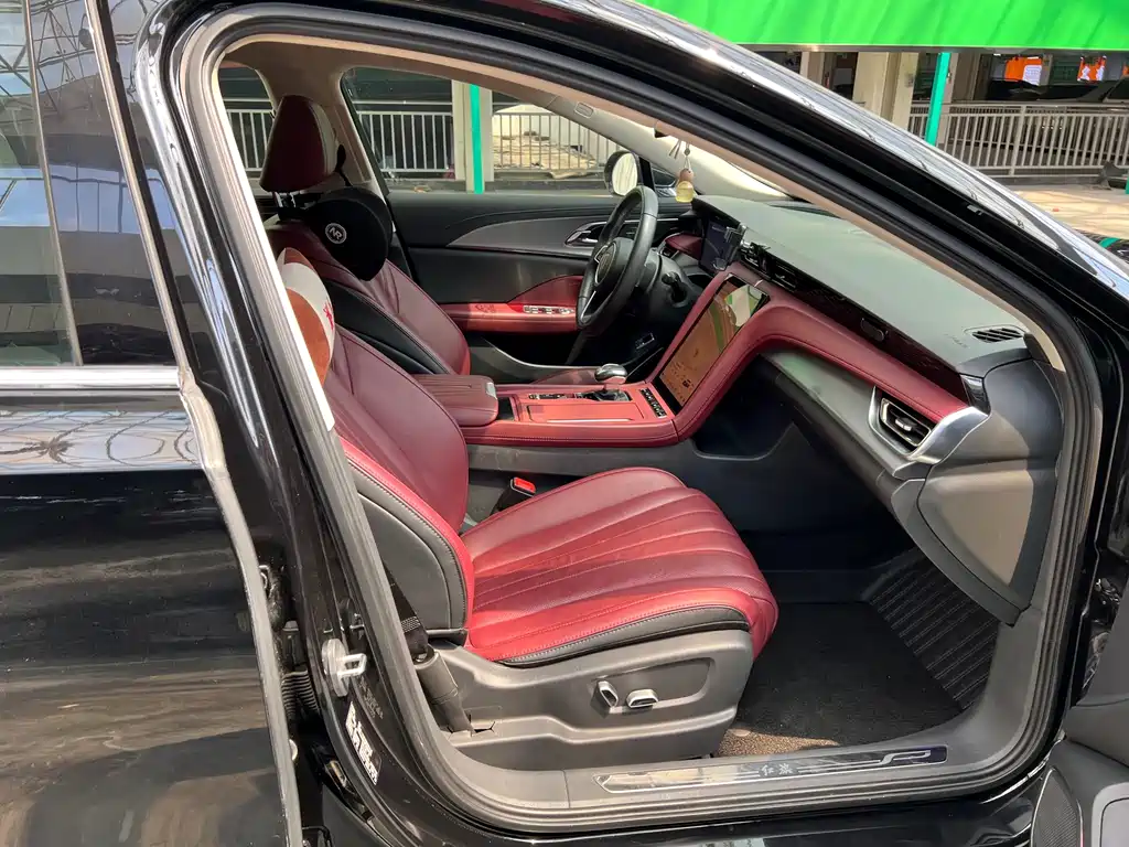 Hongqi Hongqi H5 — миниатюра 6