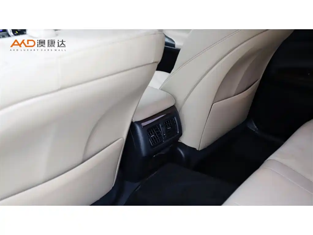 Toyota Reiz — миниатюра 9