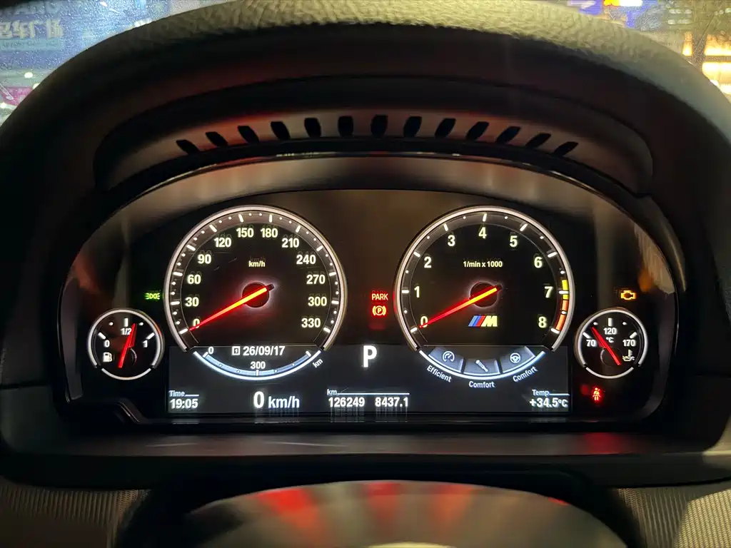BMW M5 — миниатюра 8