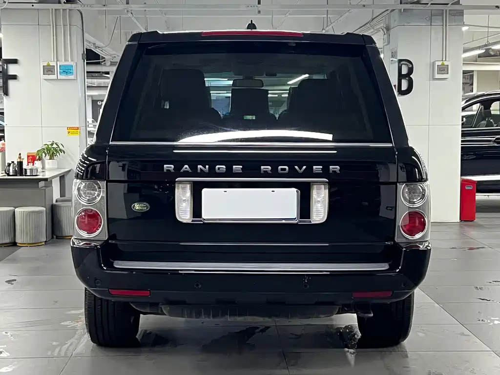 Land Rover Range Rover — миниатюра 17
