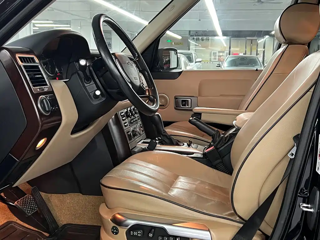 Land Rover Range Rover — миниатюра 4