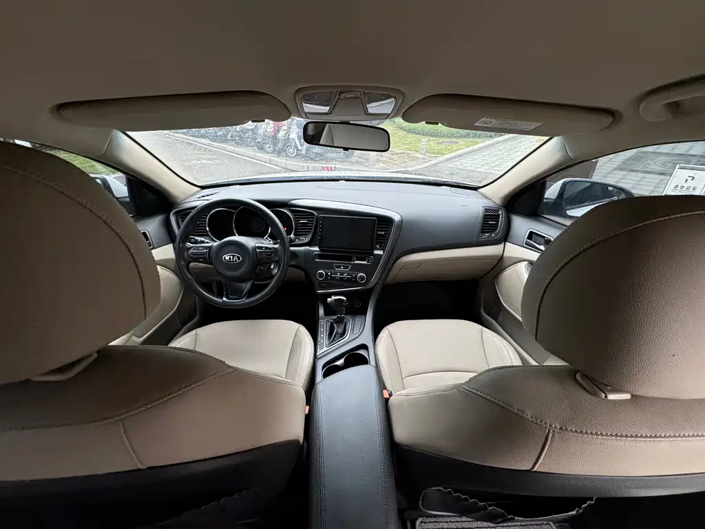 Kia K5 2015 2.0L AT GL