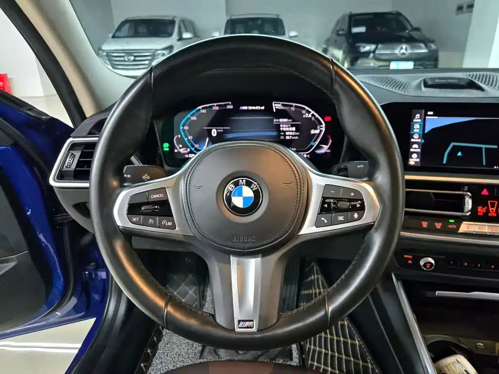 BMW 3 Series — миниатюра 10