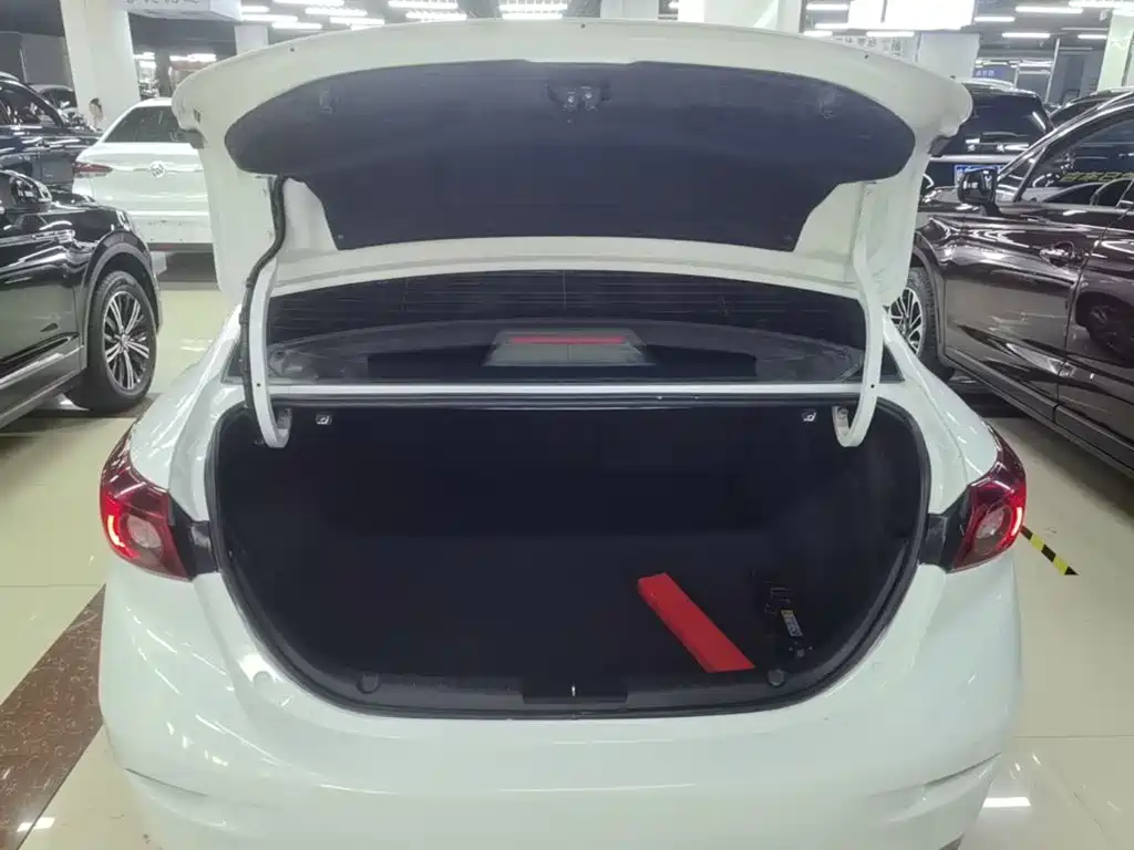 Mazda 3 Axela — миниатюра 19