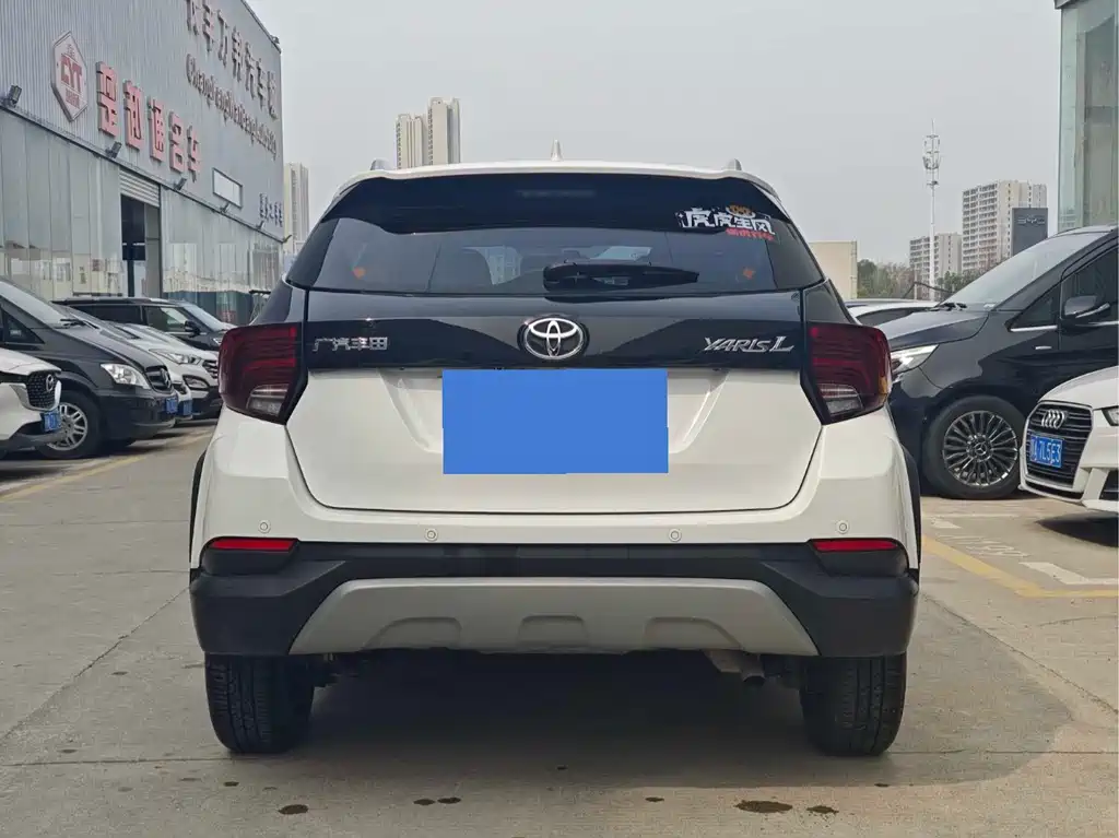 TOYOTA YARIS L ZHIXUAN