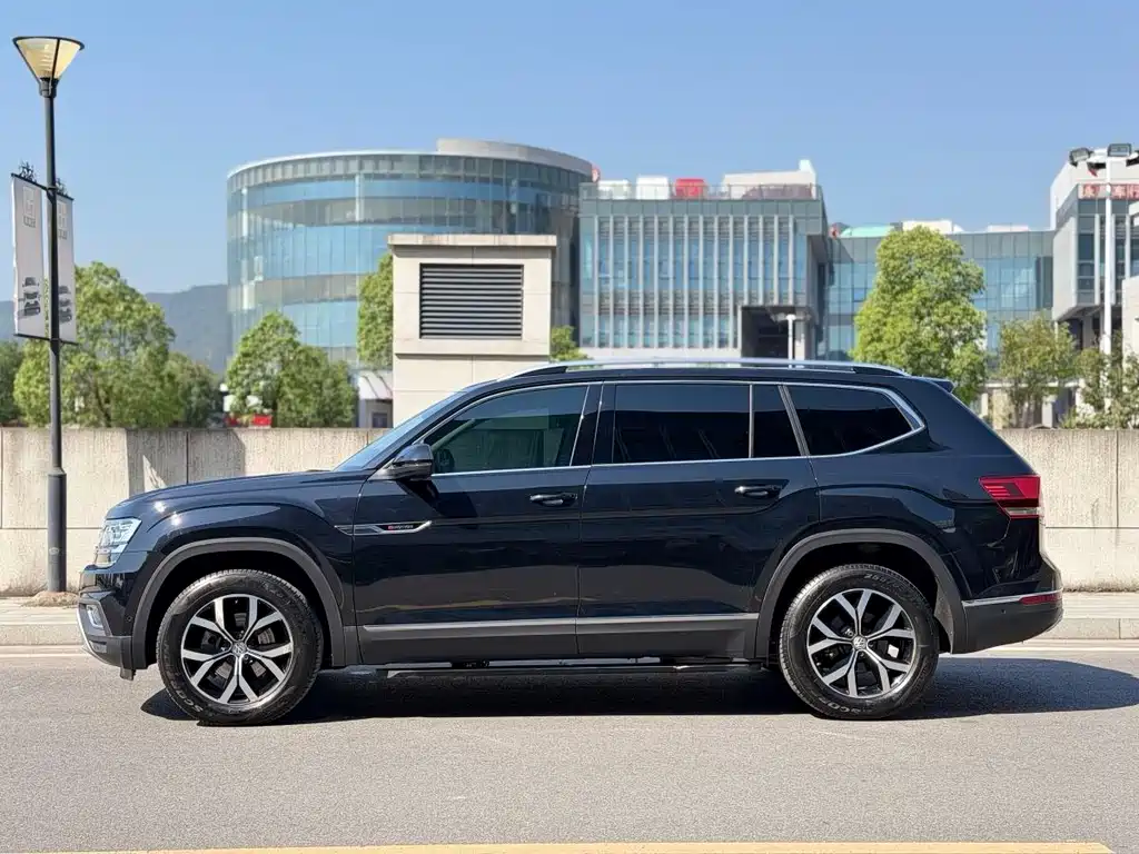 Volkswagen Teramont — миниатюра 5