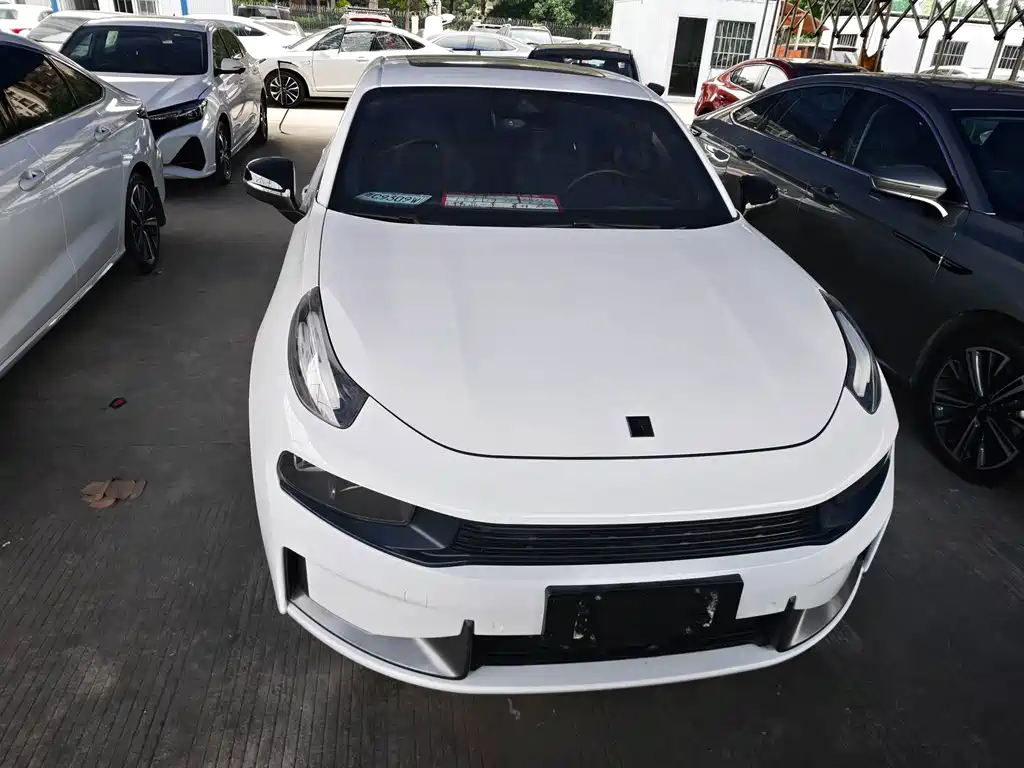 Lynk & Co 03 — миниатюра 2