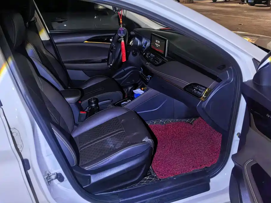 Changan Eado DT — миниатюра 8