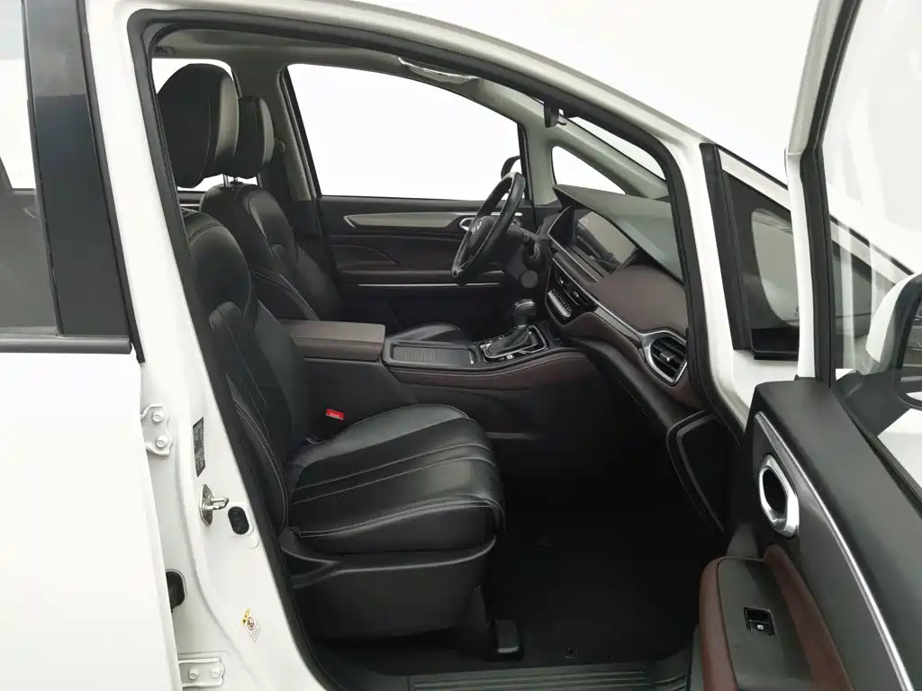 GAC Motor Trumpchi M6 — миниатюра 23
