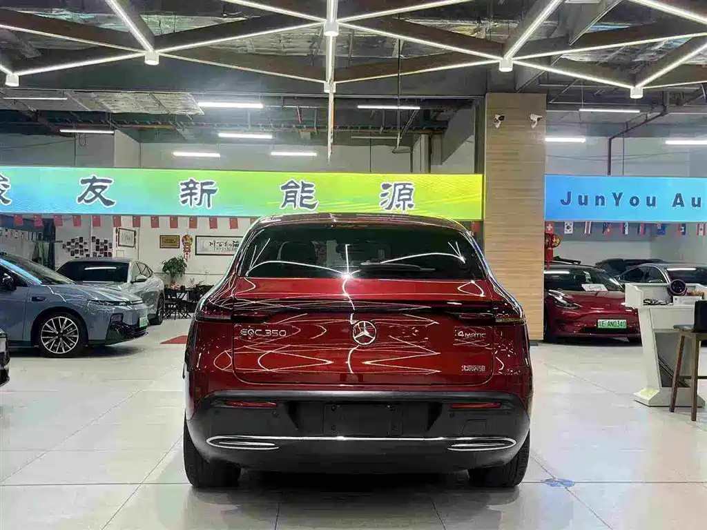 Mercedes-Benz EQC — миниатюра 13