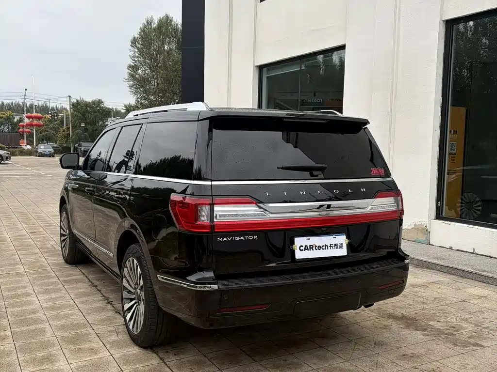Lincoln Navigator — миниатюра 4