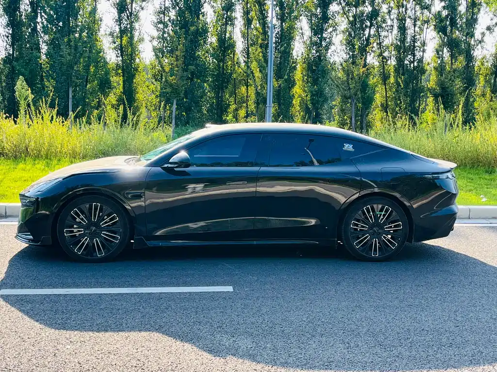 Lynk & Co 领克10 — миниатюра 3