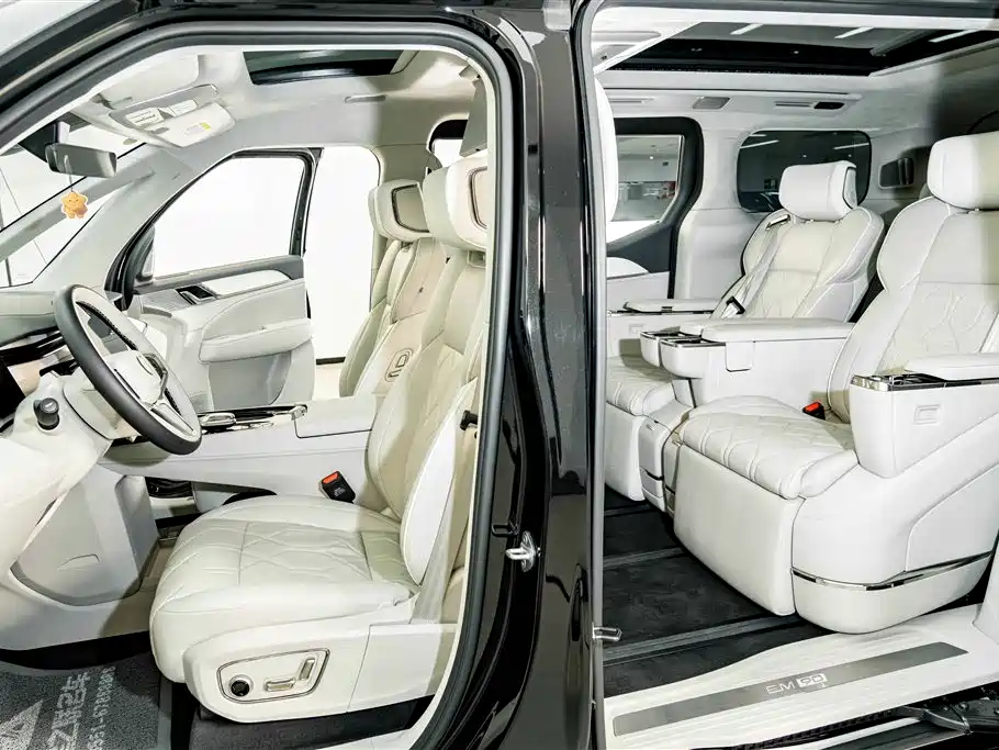 Volvo EM90 — миниатюра 19