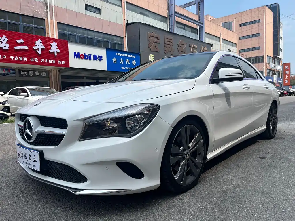 MERCEDES-BENZ CLA
