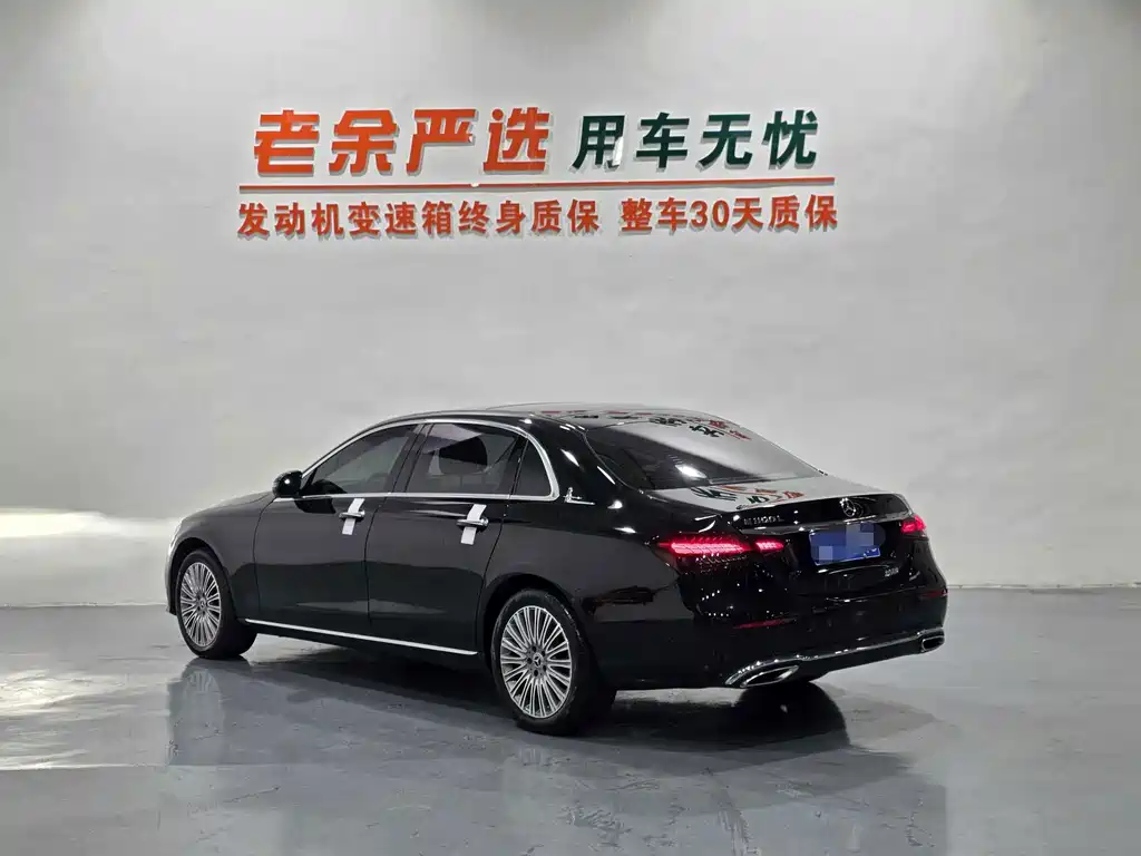 Mercedes-Benz E-Class — миниатюра 8