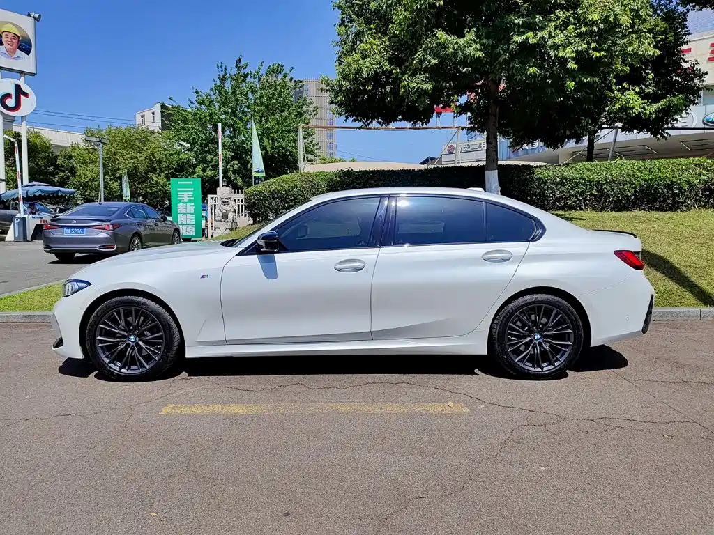 BMW 3 Series — миниатюра 3