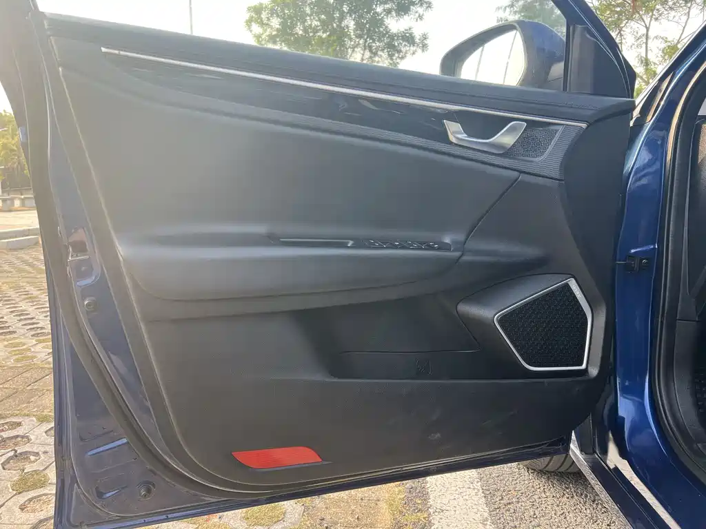 GEELY AUTOMOBILE EMGRAND GL