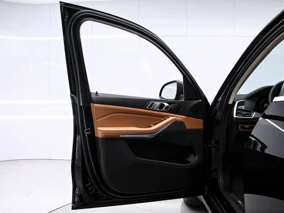 BMW X5 (Import) — миниатюра 13