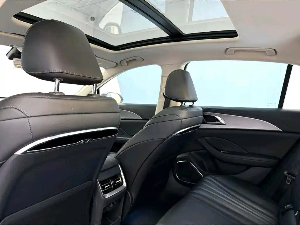 Hongqi Hongqi H5 — миниатюра 7