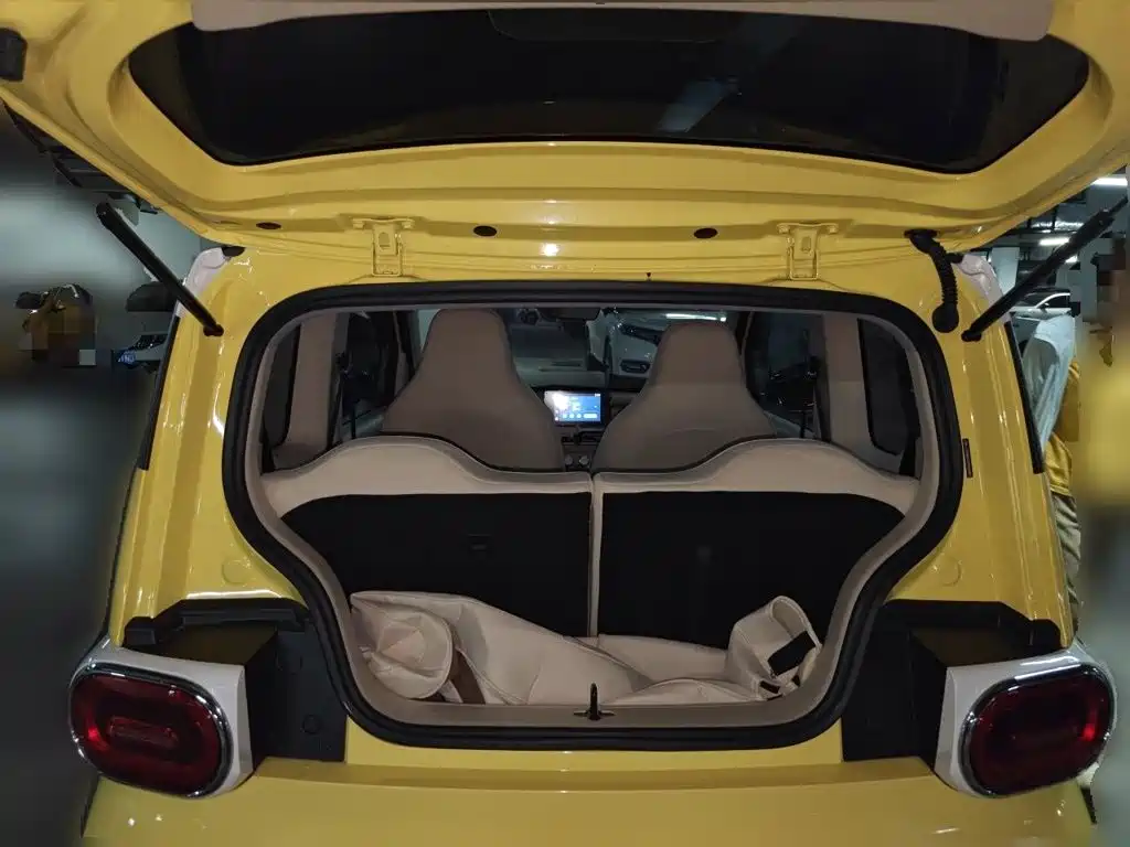 Wuling MINIEV — миниатюра 20