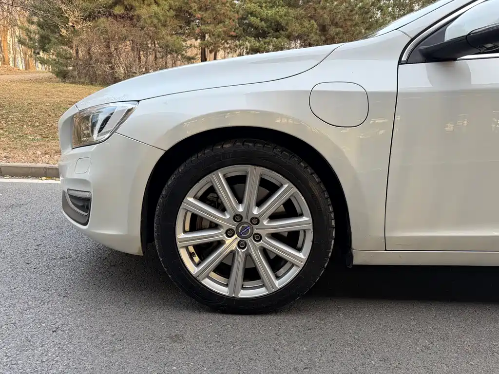 VOLVO S60 PLUG IN HYBRID