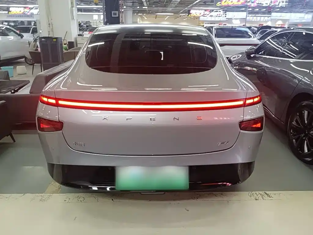 XPeng P7 — миниатюра 6