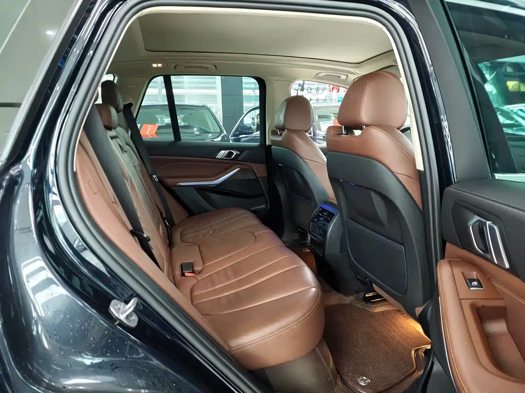 BMW X5 (Import) — миниатюра 13