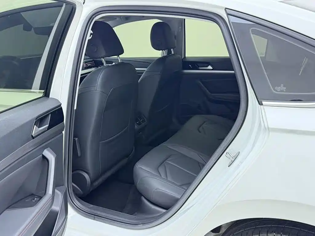 Volkswagen Lavida — миниатюра 20