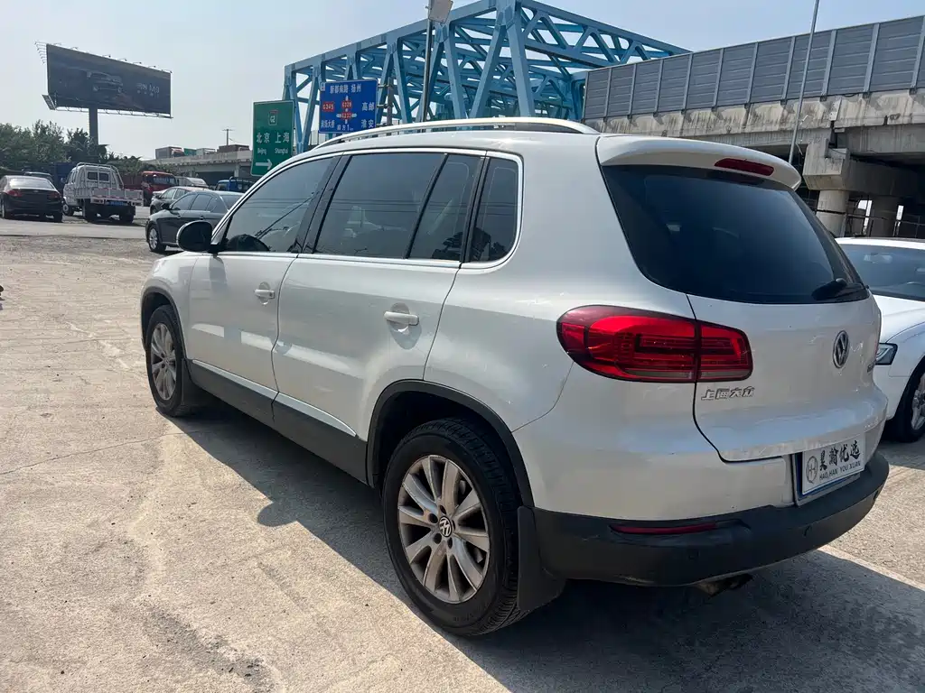 Volkswagen Tiguan — миниатюра 9