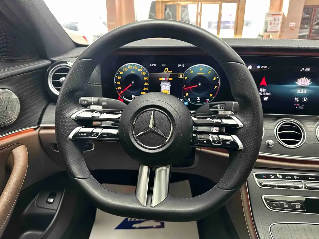 MERCEDES-BENZ E CLASS