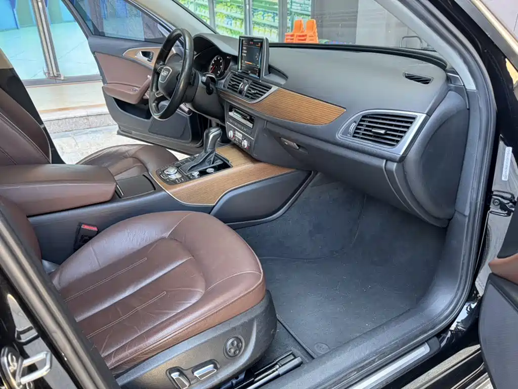 Audi A6L — миниатюра 12