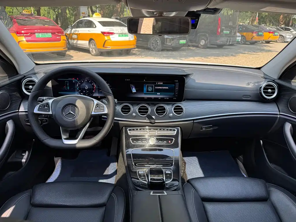 Mercedes-Benz E-Class — миниатюра 15