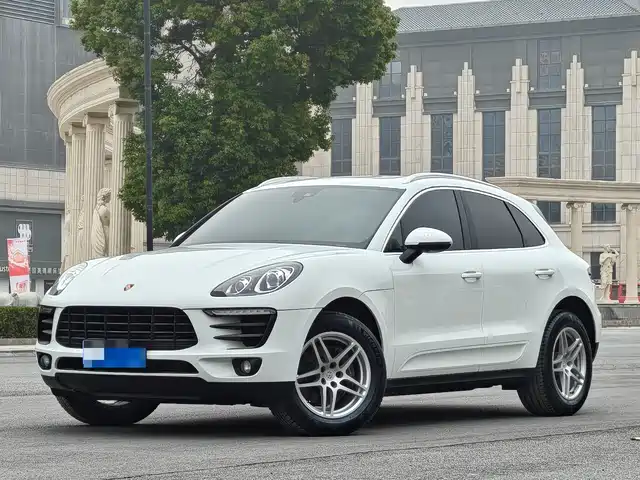 PORSCHE MACAN 2018